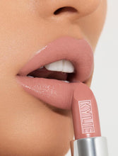 Load image into Gallery viewer, Crème Brulee | Crème Lipstick
