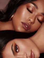 Load image into Gallery viewer, Highlighter Quad Palette | Kylie X Jordyn
